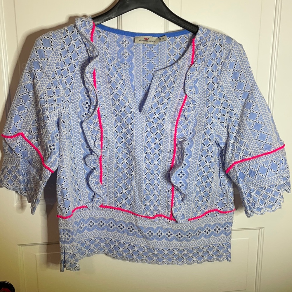 Vineyard Vines cropped eyelet top